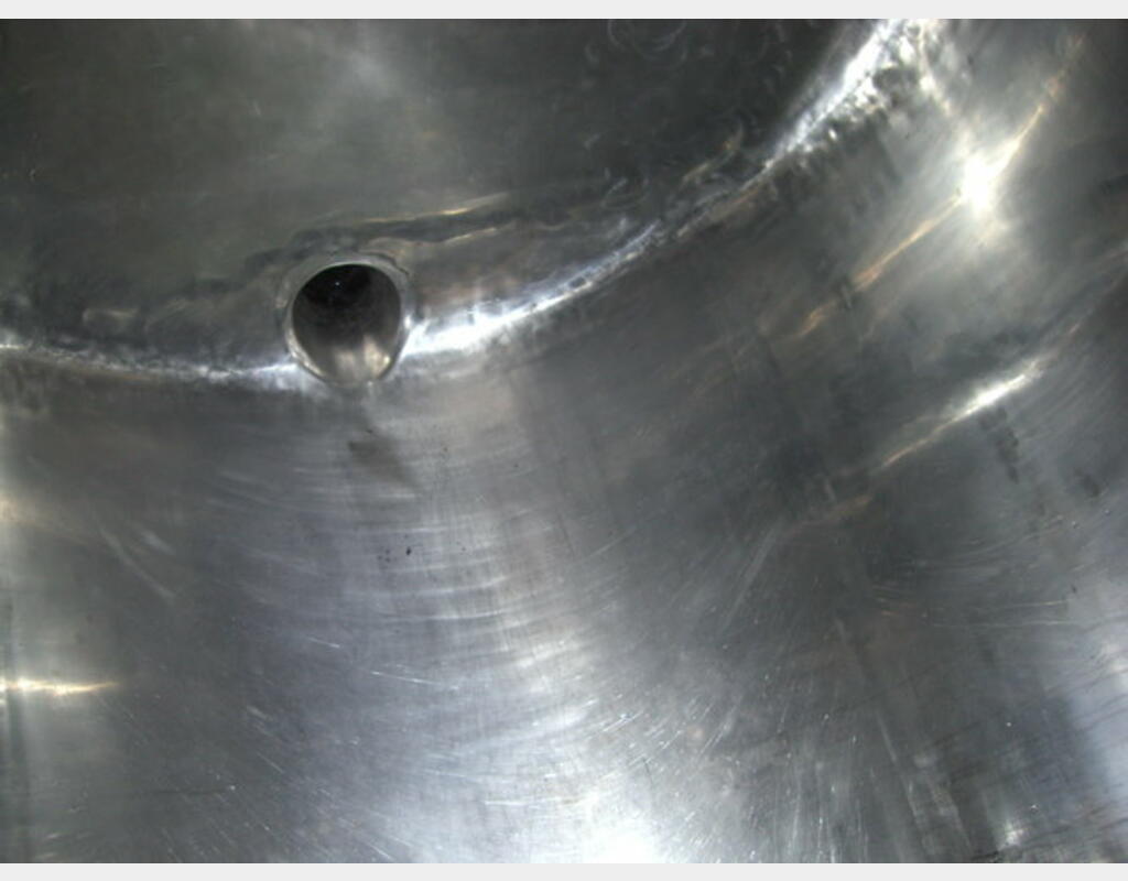 Conteneur INOX 3000 litres - Horizontale , isolé sur chassis acier.